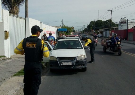 SMTT orienta sobre perigos do transporte clandestino