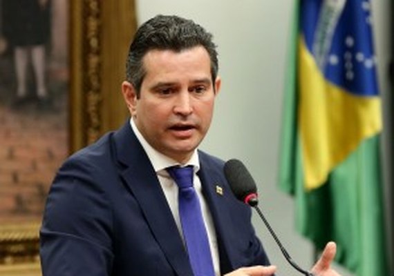 Ex-ministro decide disputar vaga para deputado estadual