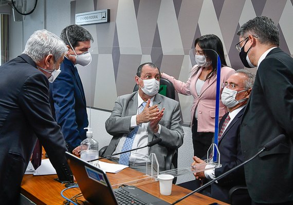 CPI retoma sessões hoje (03) e ouve reverendo que negociou vacinas em nome do governo