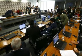 Comissão aprova transferência do Coaf para o Ministério da Economia