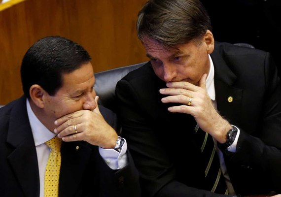 TSE começa julgar hoje ações que pedem cassação de Bolsonaro e Mourão