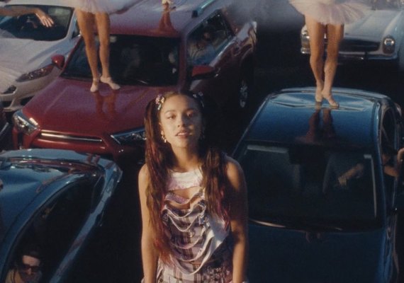 Surpresa! Olivia Rodrigo lança o clipe de 'Brutal'