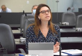 Deputada volta a cobrar planejamento para enfrentar efeitos da pandemia em AL