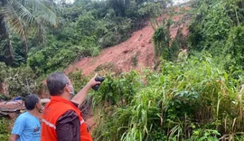 Defesa Civil emite alerta para risco de deslizamento de barreira em Maceió