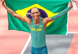 Aos 21 anos, Alison dos Santos é bronze nos 400 m com barreiras