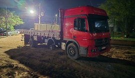 Caminhão roubado em Maceió é encontrado em área rural de Palmeira dos Índios