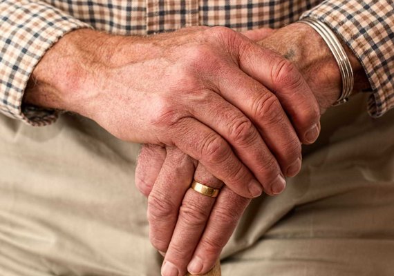 Governo quer propor aposentadoria aos 65 anos