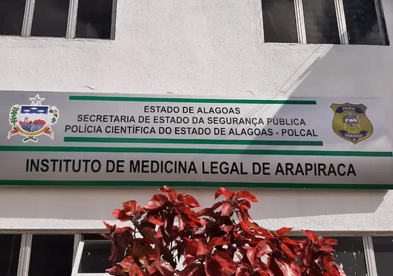 Homem é morto a tiros após perseguição em via pública no bairro Canafístula
