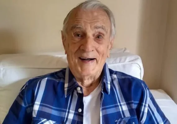 Aos 101 anos, Morre Orlando Drummond, o 'seu Peru'