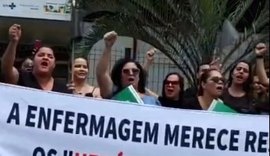 Equipes de enfermagem de UPAs em Maceió fazem protesto contra atraso de pagamento