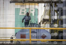 Petrobras anuncia redução de R$ 0,15 no preço da gasolina