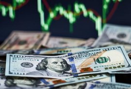 Dólar opera em baixa nesta quarta-feira (20), sendo vendido a R$ 5,72