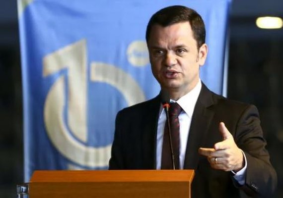 Ministro da Justiça informa que determinação do governo é acabar com bloqueios em rodovias