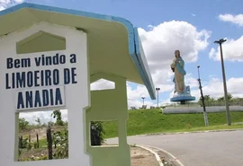 Corpo em decomposição é encontrado dentro de residência em Limoeiro de Anadia