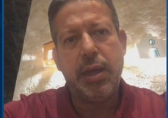 Líder do centrão, Arthur Lira sai em defesa de Bolsonaro