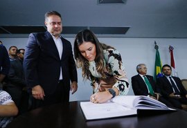 Prefeita de Atalaia relata dificuldades da gestão na cidade endividada