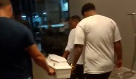 Mãe denuncia falhas em atendimento após perder bebê durante parto em Maceió