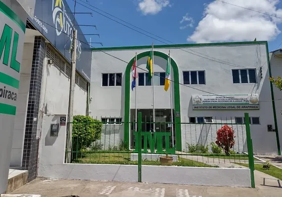 Menina de dois anos morre eletrocutada ao pegar celular em Palmeira