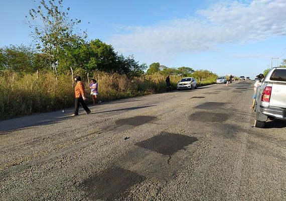Motociclista morre após acidente com caminhonete na AL-130