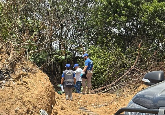 Corpo com pés amarrados e sinais de espancamento é encontrado em Maceió