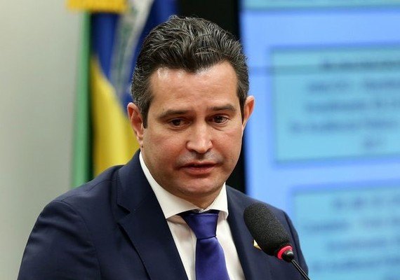 'Bolsonarismo fede, cansa, entristece, mata'  diz Maurício Quintella nas redes sociais