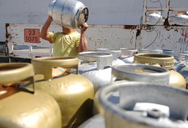 Foi aprovado pelo senado criação de vale-gás para famílias de baixa renda