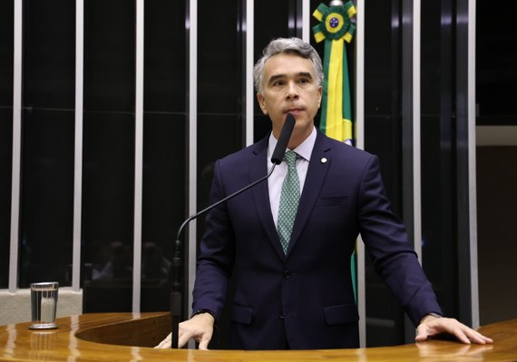 Após votar contra PL da dosimetria, Rafael Brito alerta que proposta impõe riscos à segurança pública