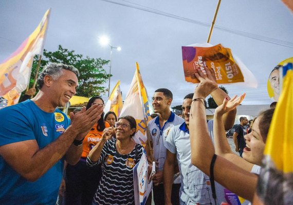 Rafael Brito é recebido com festa em um dos maiores colégios eleitorais de Alagoas