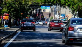 Vias da parte baixa de Maceió recebem nova sinalização