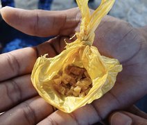 Guarda Civil Municipal apreende 85 pedras de crack na orla de Ponta Verde
