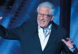 Morre Peppino di Capri, ícone da música italiana, aos 86 anos