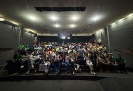 “Essa é a minha primeira vez no cinema”, diz estudante durante ação com alunos da rede pública em AL