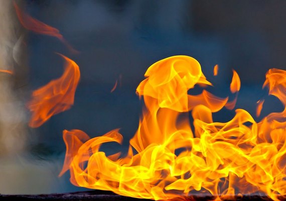 Princípio de incêndio atinge loja Abys Calçados em Maceió