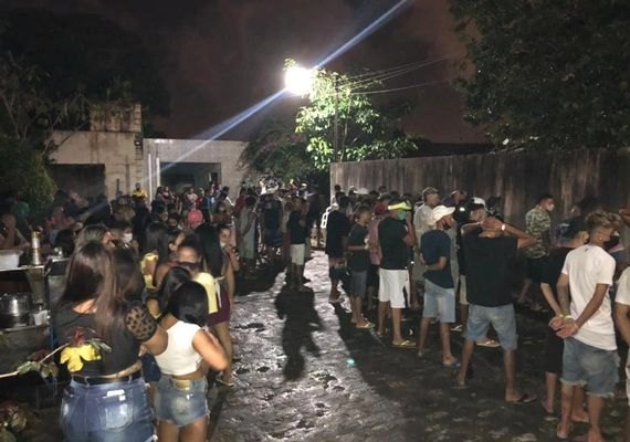 Polícia encerra festa clandestina com cerca de 300 pessoas no bairro Ouro Preto