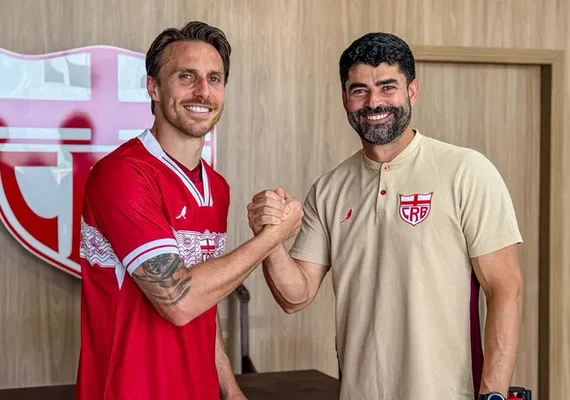 Bressan celebra chegada ao CRB e fala em privilégio