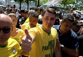 Flávio Bolsonaro propõe o fim da reeleição presidencial
