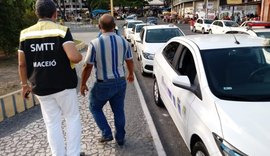 Fiscalização da SMTT remove táxis irregulares