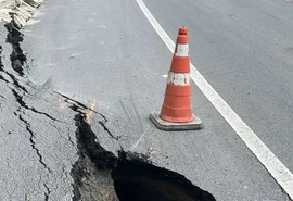 Rodovia BR-101 volta a ser interditada após aparecimento de rachaduras na pista