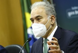 “Quem decide é o secretário”, diz ministro sobre uso do kit covid