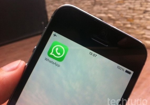 WhatsApp limita reenvios de mensagens a cinco destinatários