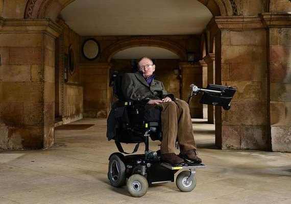 As 4 perguntas fundamentais de Stephen Hawking 6 anos após sua morte