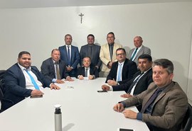 Sob suspeita: contrato do lixo pode ‘complicar’ Luciano Barbosa