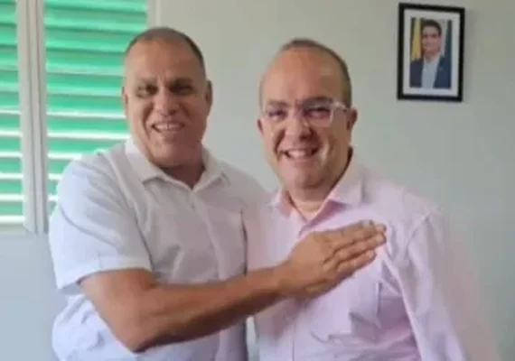 Vereador surpreende ao ir a Saúde apenas para parabenizar secretário
