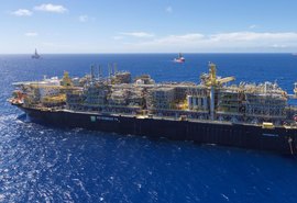 Petrobras reajusta em 13,9% o preço do querosene de aviação devido a tensões no Oriente Médio