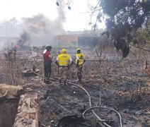 Incêndio de grandes proporções atinge chácara em Rio Largo