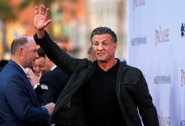 Sylvester Stallone planeja estrelar e dirigir Rambo 5, diz site
