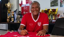 Após internação por AVC, Joãozinho Paulista recebe alta e segue recuperação em casa