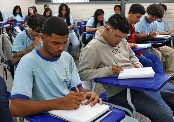 Nascidos em novembro e dezembro recebem nova parcela do Pé-de-Meia