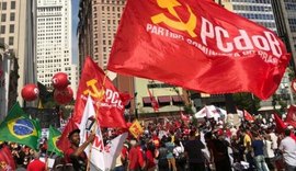 PCdoB oficializa apoio à candidatura de Lula