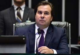 Rodrigo Maia diz que 2º turno da Previdência ocorrerá na sexta-feira